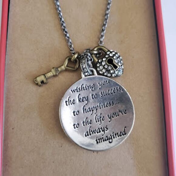 Fossil Necklace with 2 Charms Wishing You The Key to Success Silver Tone NWOT - Picture 4 of 5